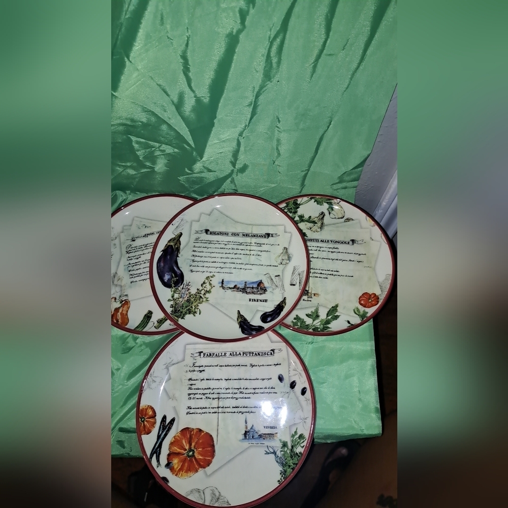 Set of 4 Williams Sonoma Italians recipes plates